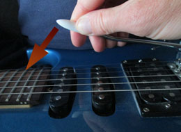 svängarm på blå gitarr
